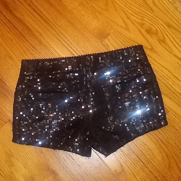 Adorable black sequin hot pants extra small - Picture 2 of 3